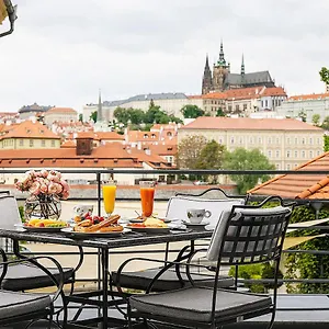 ***** Hotel Four Seasons Czechy
