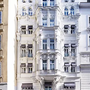Zur Wiener Staatsoper *** Viyana