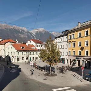 riesiges-zentrales-apartment-mit-parkplatz.innsbruckaustriahotels.com/
