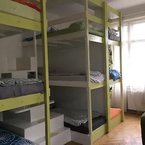 Chichilli Hostel Bécs