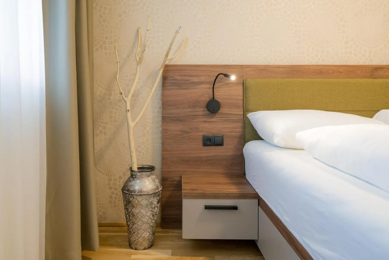 ***** Апарт-отель Myapartments Вена Австрия